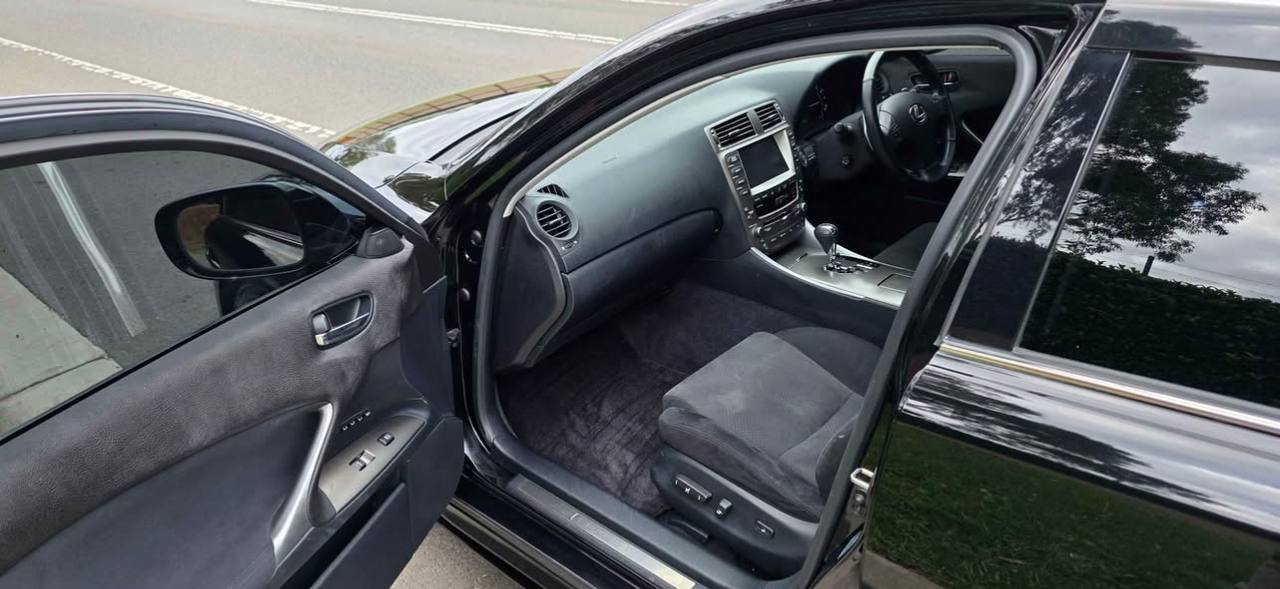 2008 Lexus IS350 - Image 2
