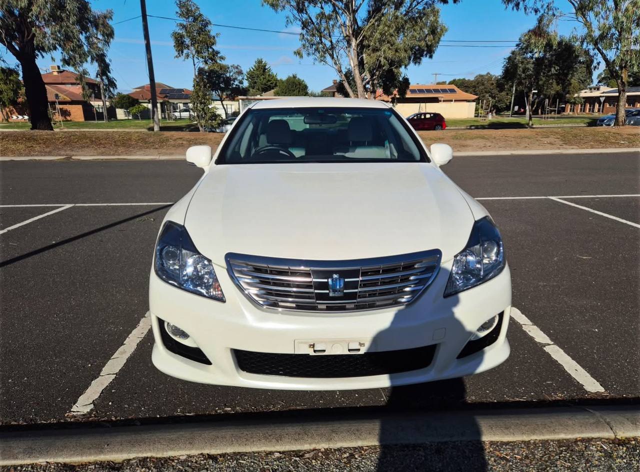 2009 Toyota Crown Hybrid