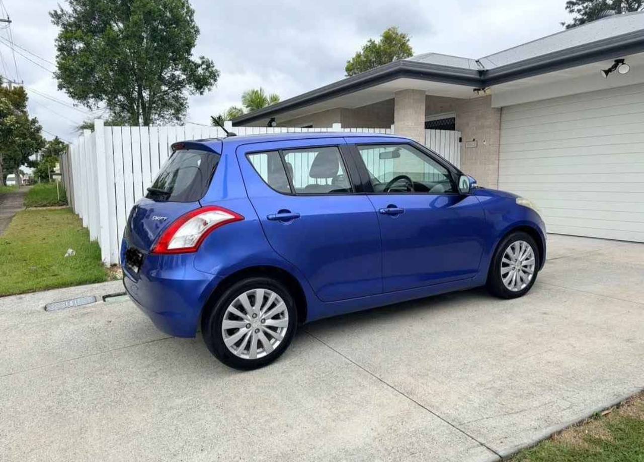 2011 Suzuki Swift GLX Auto - Image 3