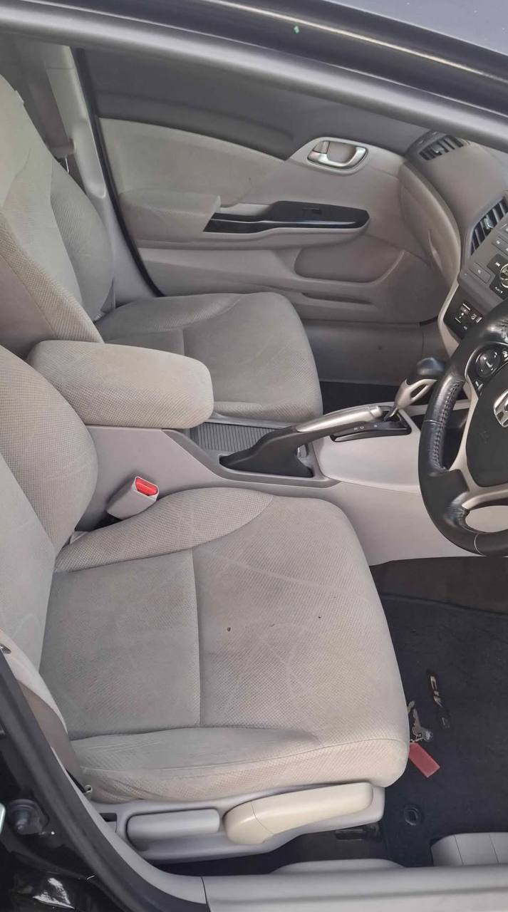 2012 Honda Civic - Image 6