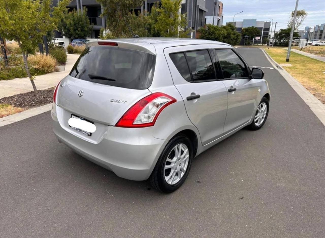 2013 Suzuki SWIFT FZ GLX - Image 4