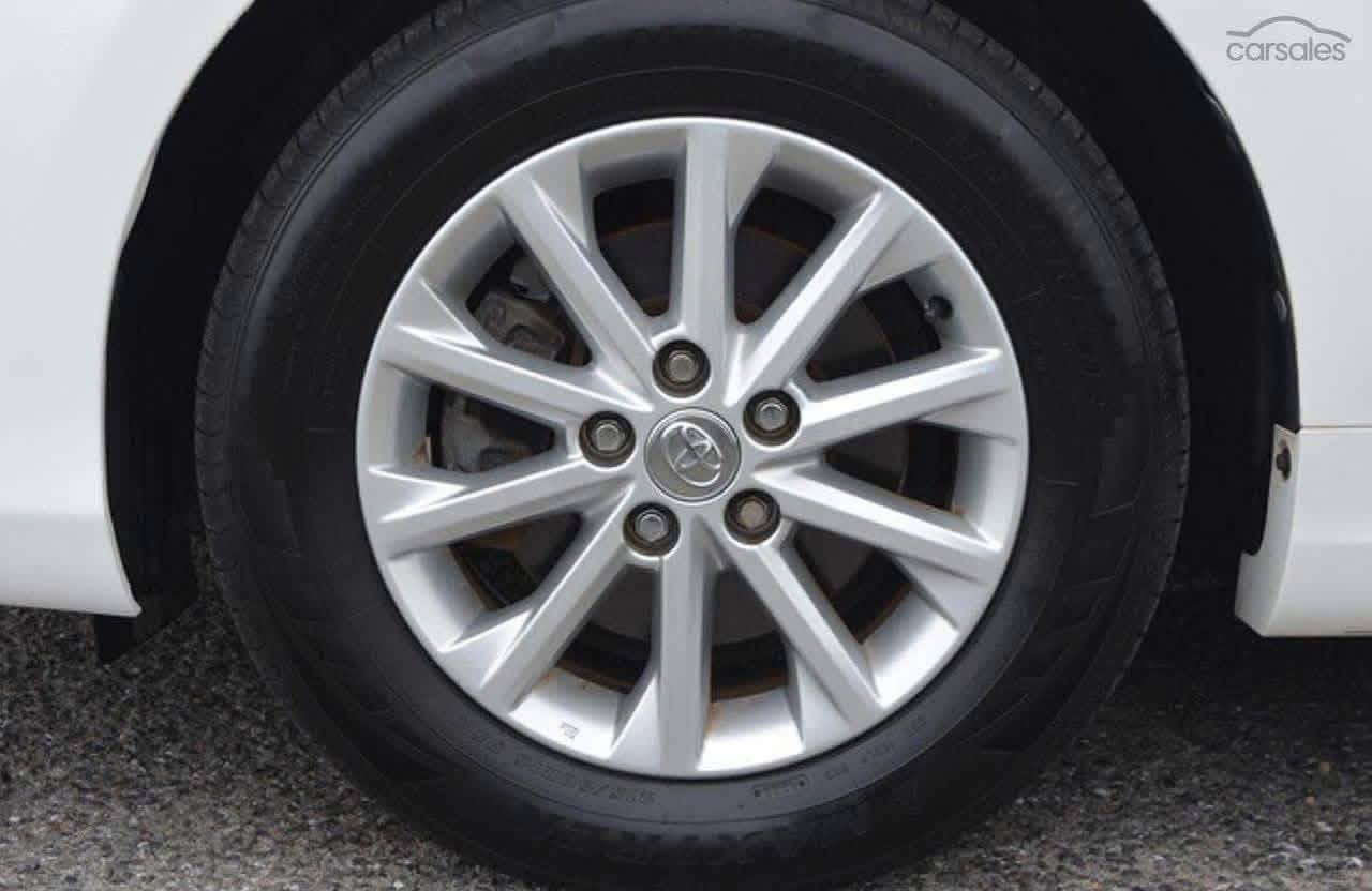 2013 TOYOTA Camry Altise - Image 5