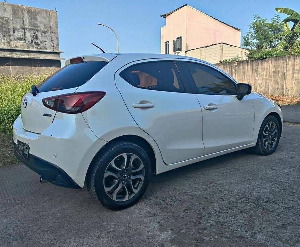 2015 Mazda 2 GT - Image 7
