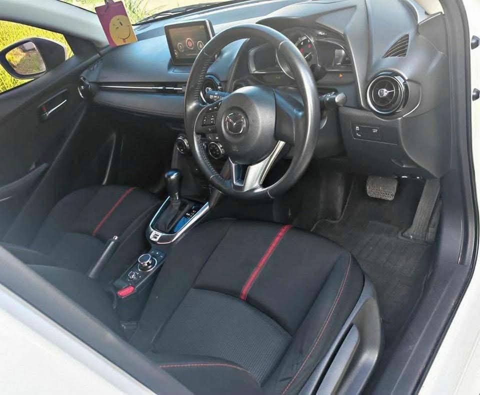 2015 Mazda 2 GT - Image 5