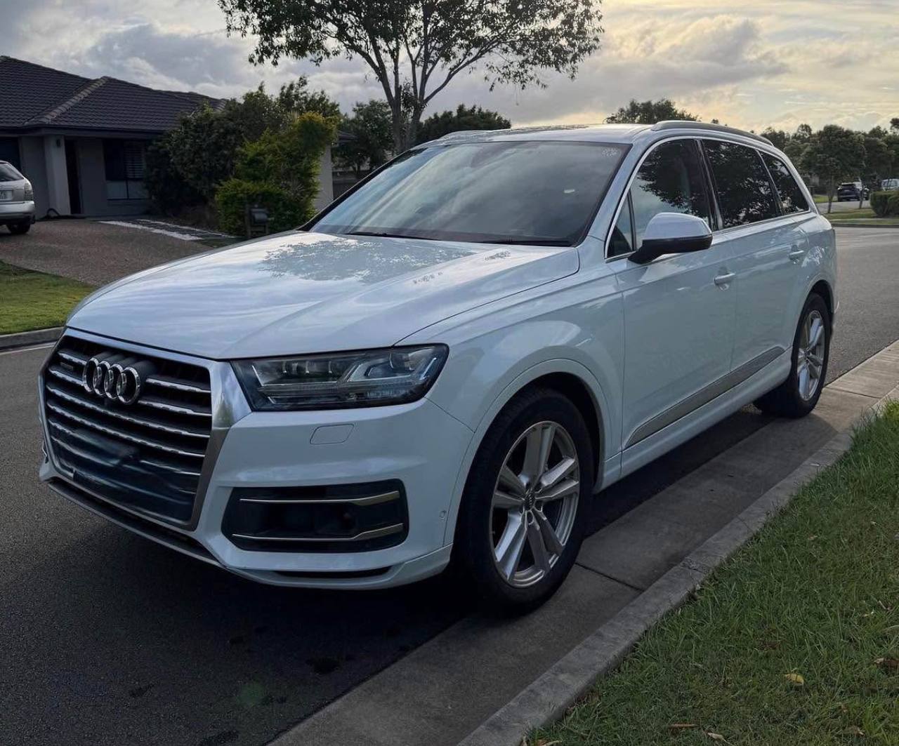 2016 Audi q7 - Image 2