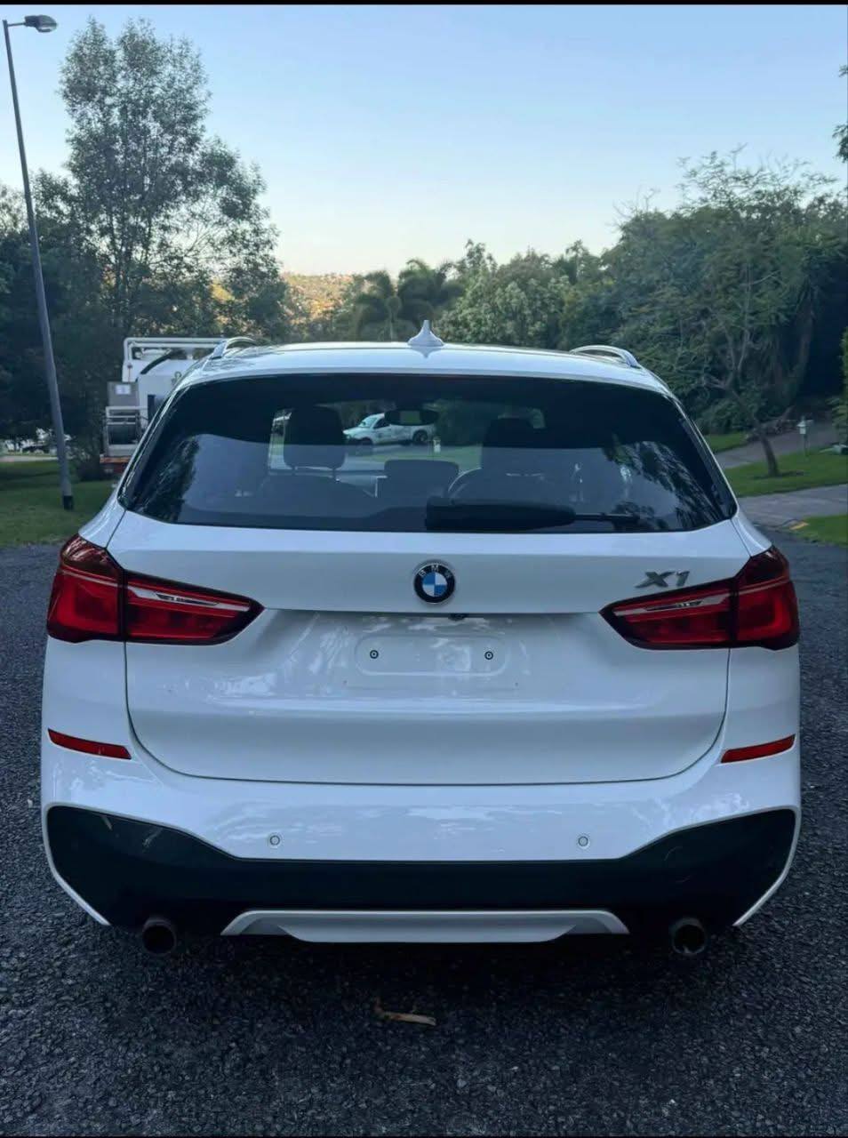 2016 BMW X1 xDrive25i - Image 2