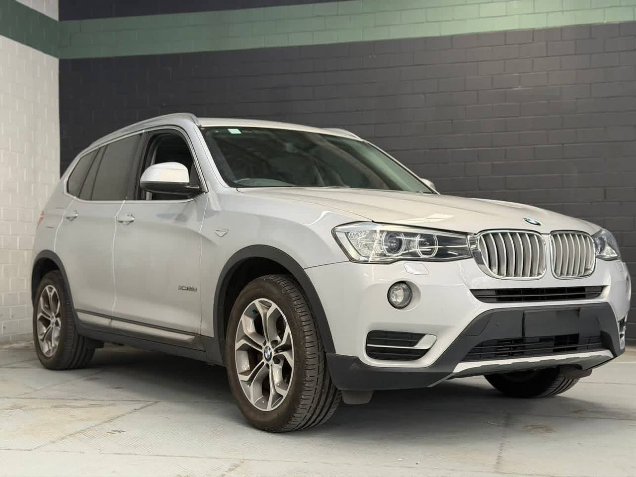 2016 BMW X3 xDrive20d (F25 LCI) - Image 2
