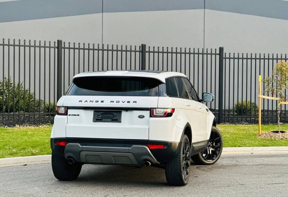 2016 Land Rover Range Rover Evoque TD4 150 SE L538 MY17 - Image 9