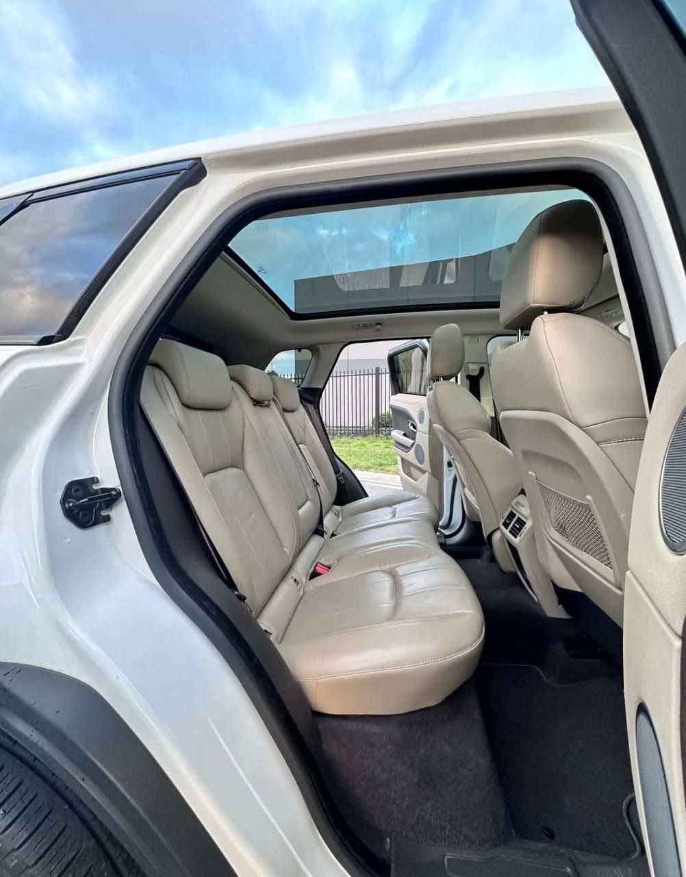 2016 Land Rover Range Rover Evoque TD4 150 SE L538 MY17 - Image 8