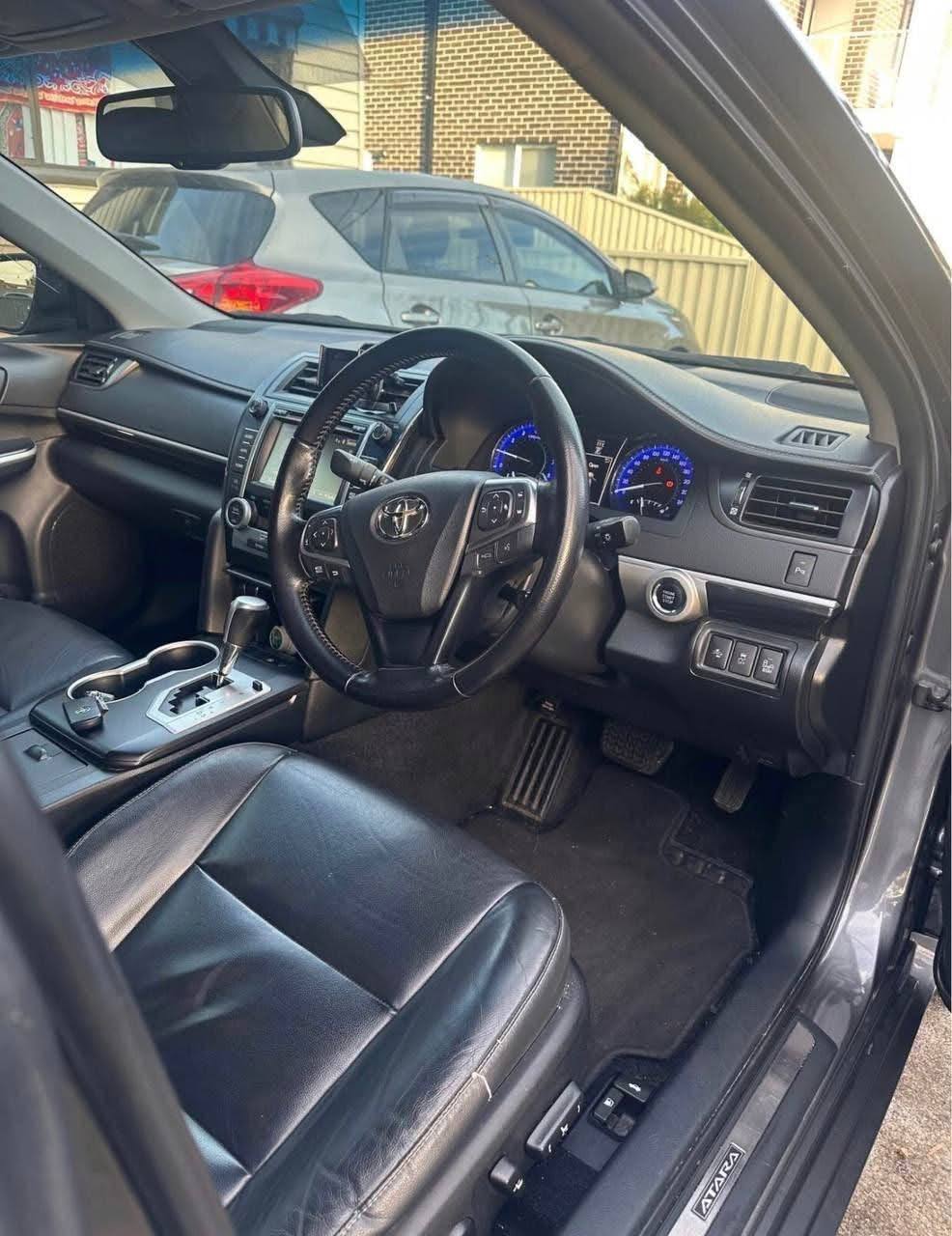 2016 Toyota Camry Atara SL - Image 9