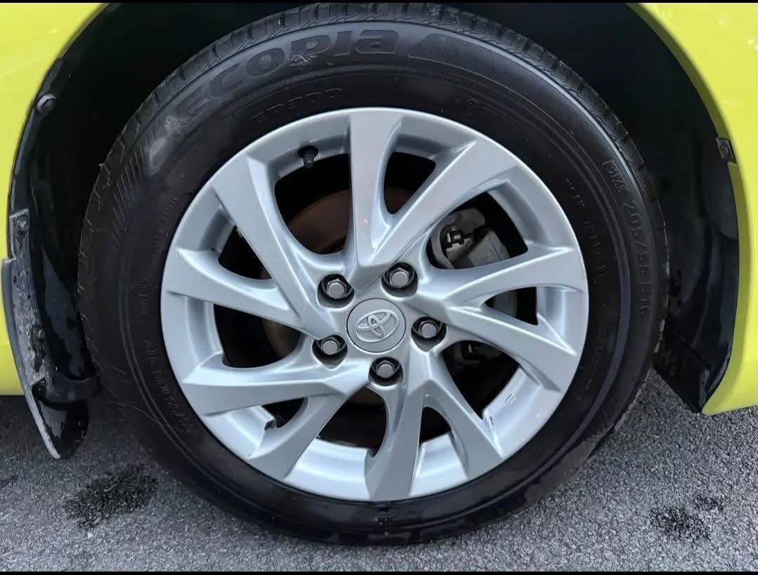 2016 Toyota Corolla sport automatic - Image 9