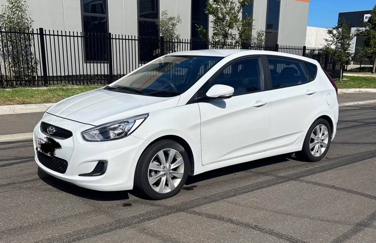 2017 Hyundai Accent - Image 3