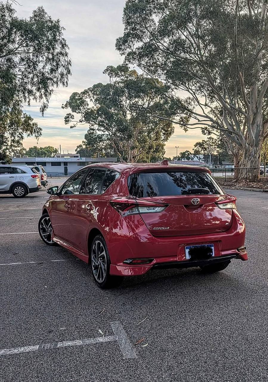 2017 Toyota Corolla - Image 3