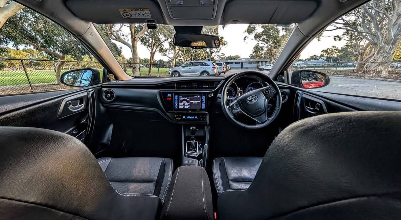 2017 Toyota Corolla - Image 6