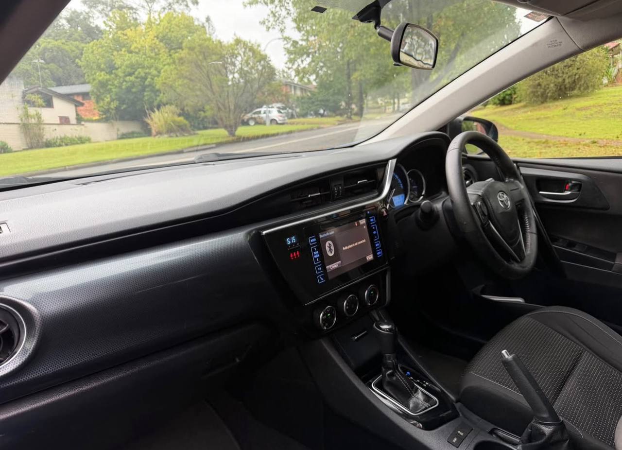 2017 Toyota Corolla Ascent Sport - Image 5