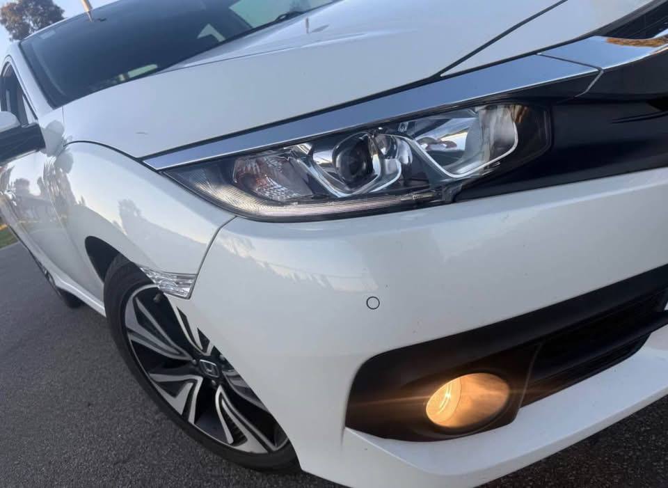 2018 Honda Civic vti-L - Image 8