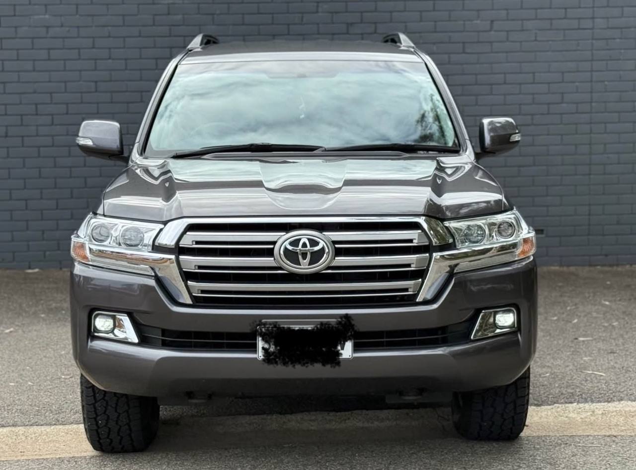 2018 Toyota Land Cruiser GXL