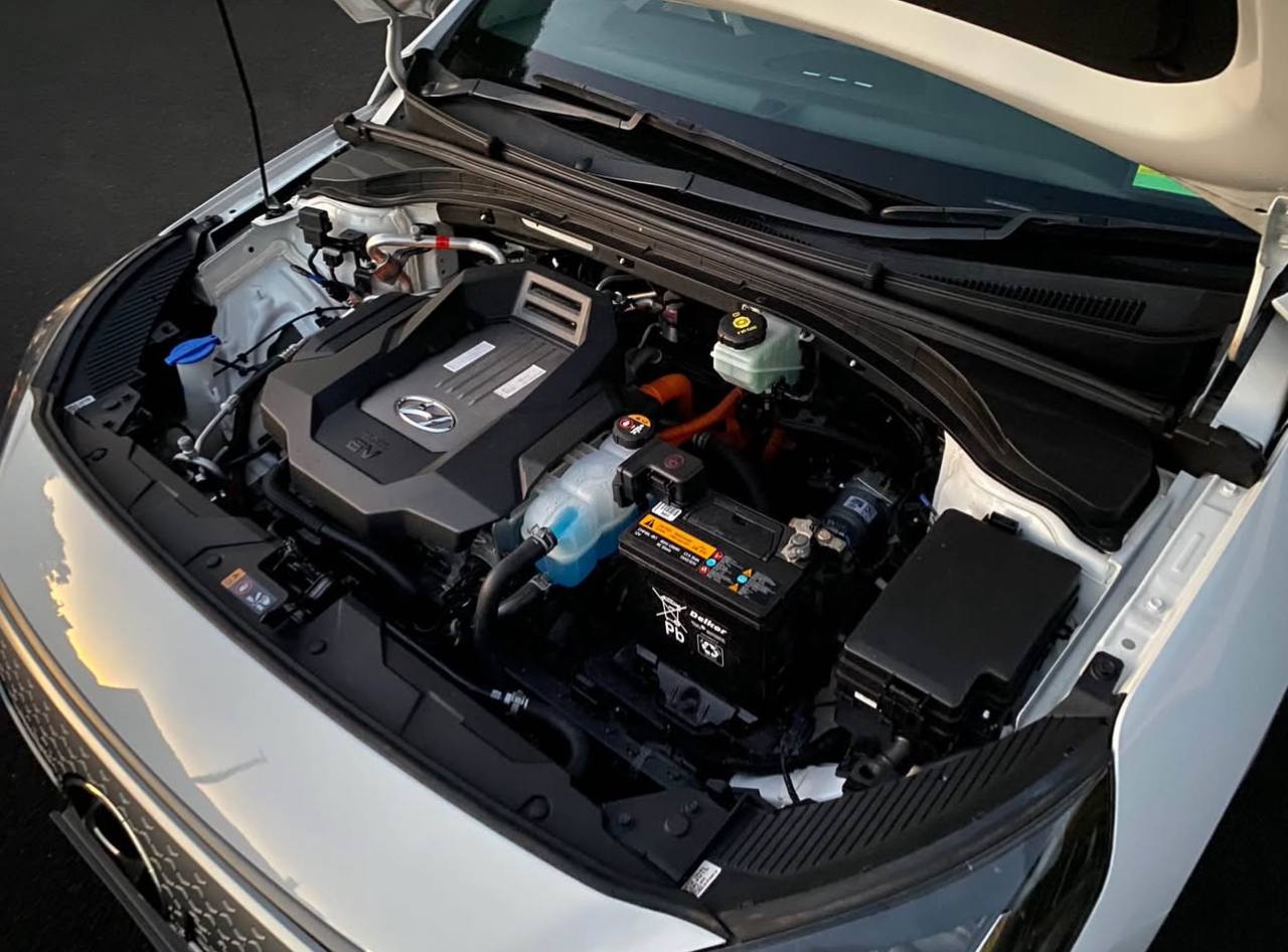 2020 Hyundai Ioniq - Image 10
