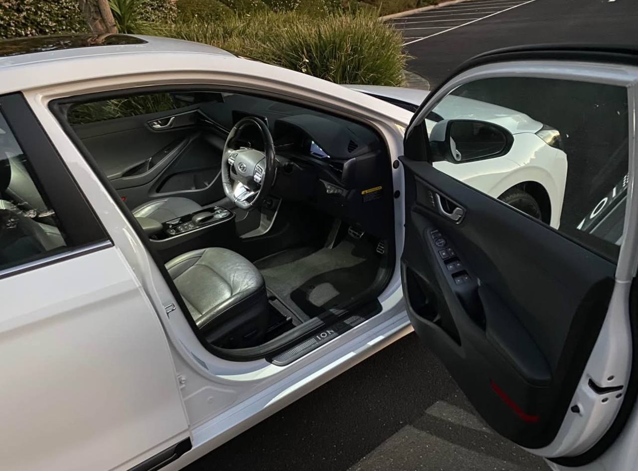 2020 Hyundai Ioniq - Image 5