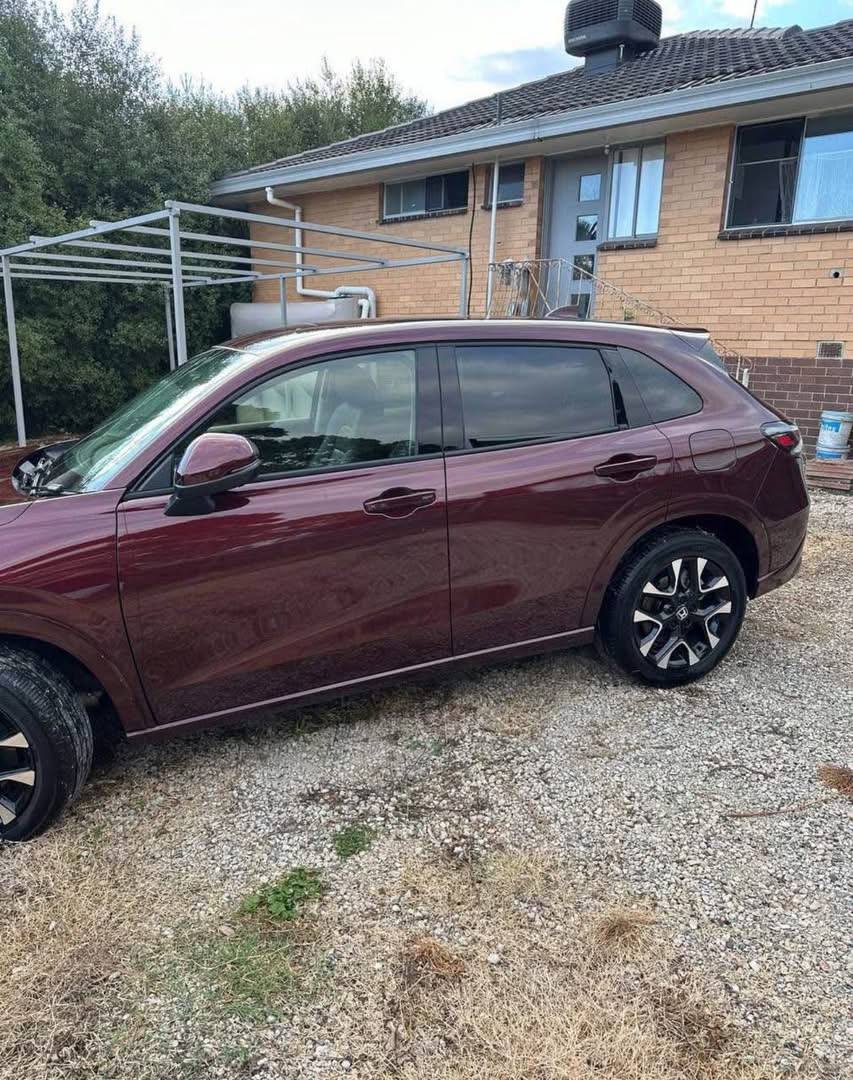 2023 Honda ZR-V e:HEV LX Hybrid - Image 2