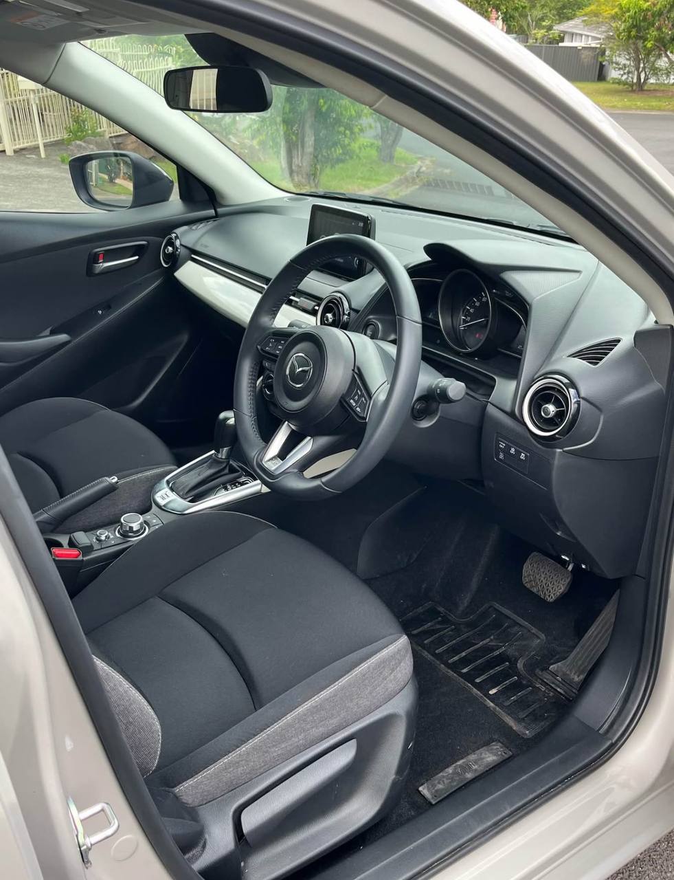 2023 Mazda 2 - Image 8