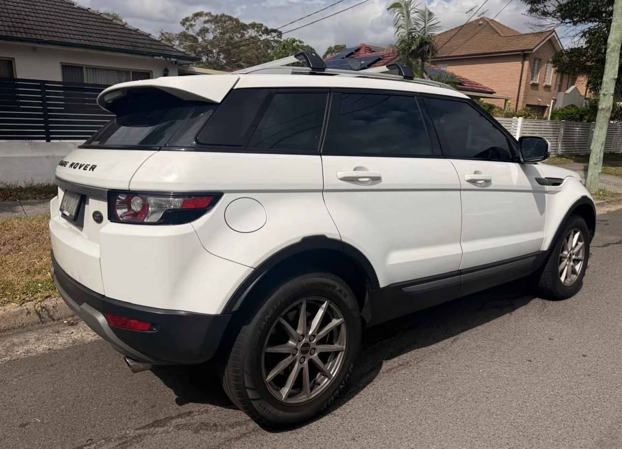2012 Land Rover Range Rover Evoque - Image 3