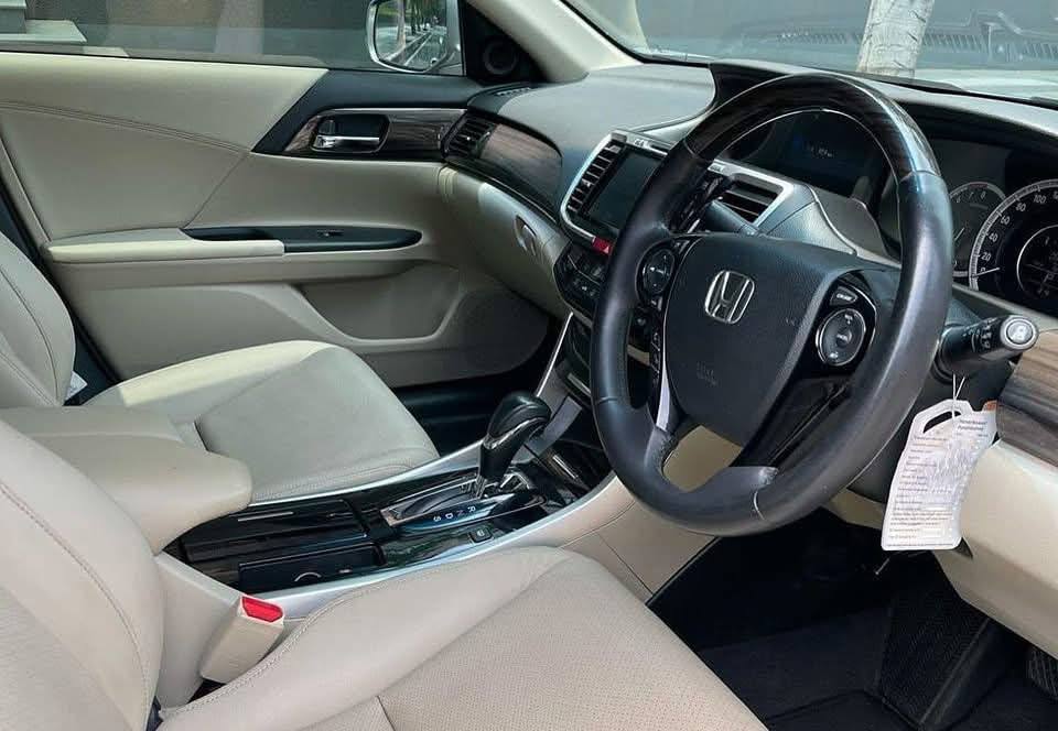 Honda Accord Cr2 2.4 Vtil 2016 - Image 8