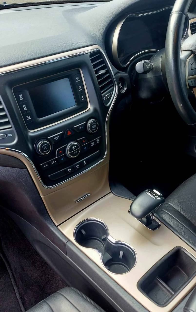 Jeep Grand Cherokee Laredo 2016 - Image 7