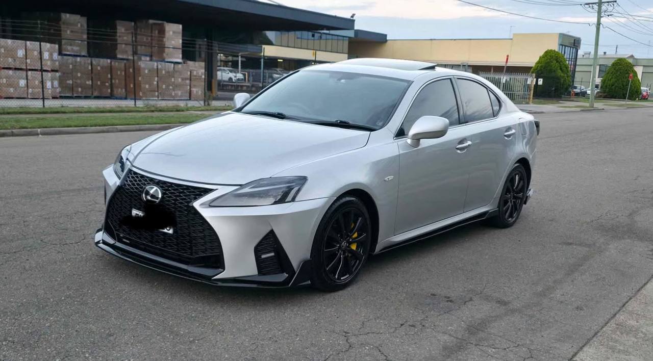 Lexus IS350 JDM - Image 3