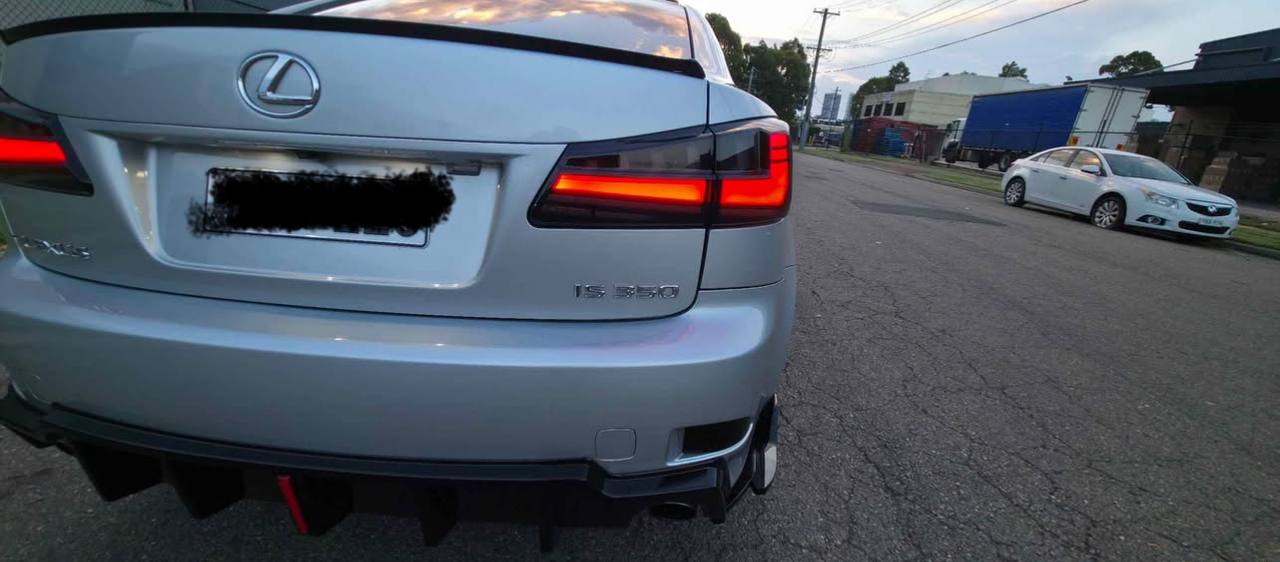 Lexus IS350 JDM - Image 7