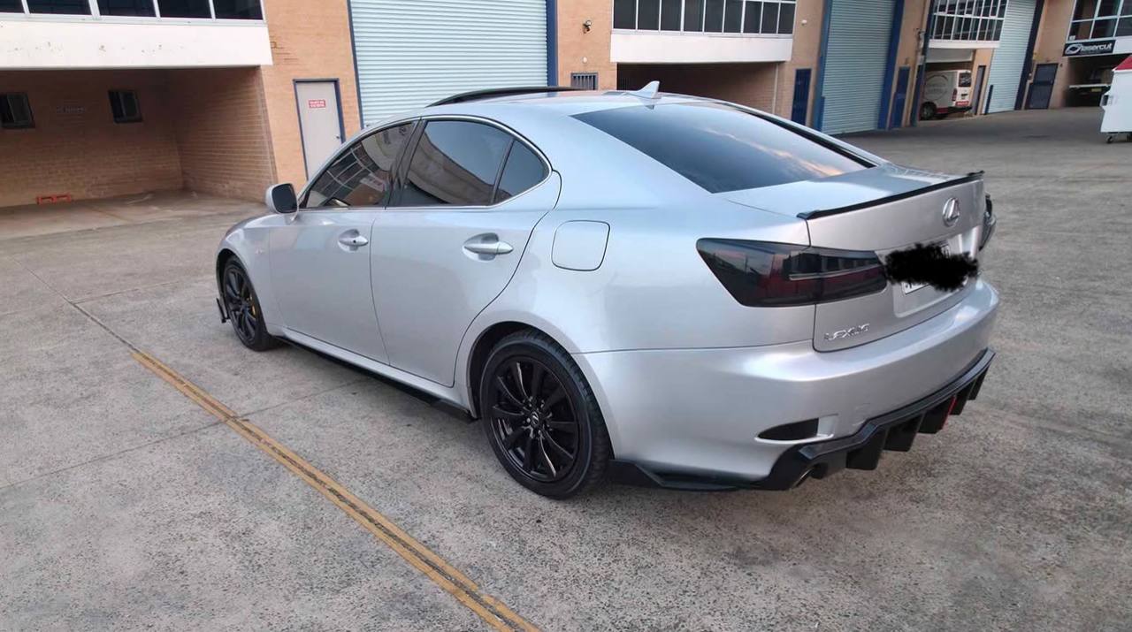 Lexus IS350 JDM - Image 9
