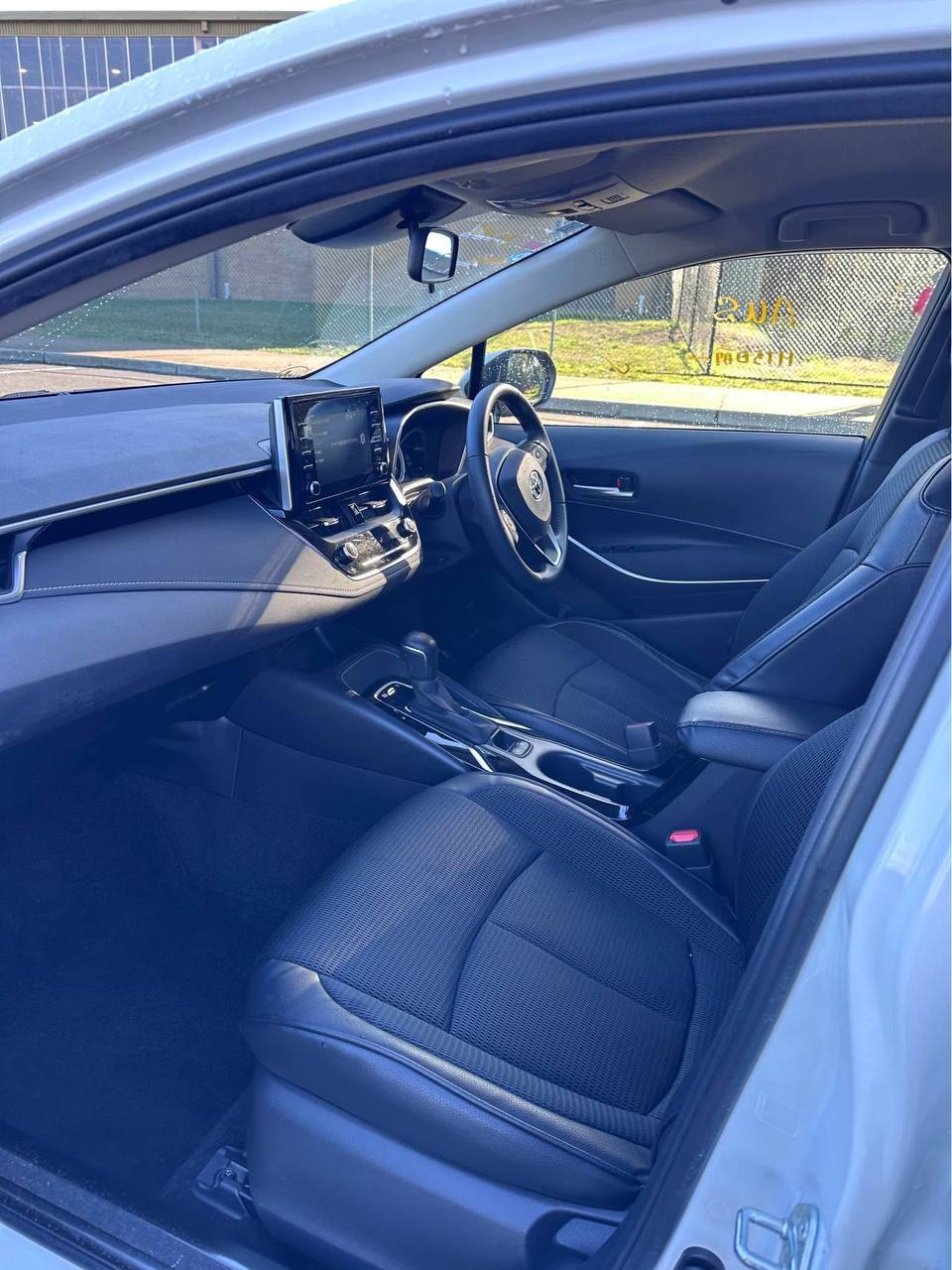Toyota Corolla Touring Wagon Hybrid 2021 - Image 2